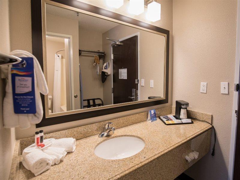 Baymont By Wyndham Detroit Airport/Romulus Hotel Luaran gambar