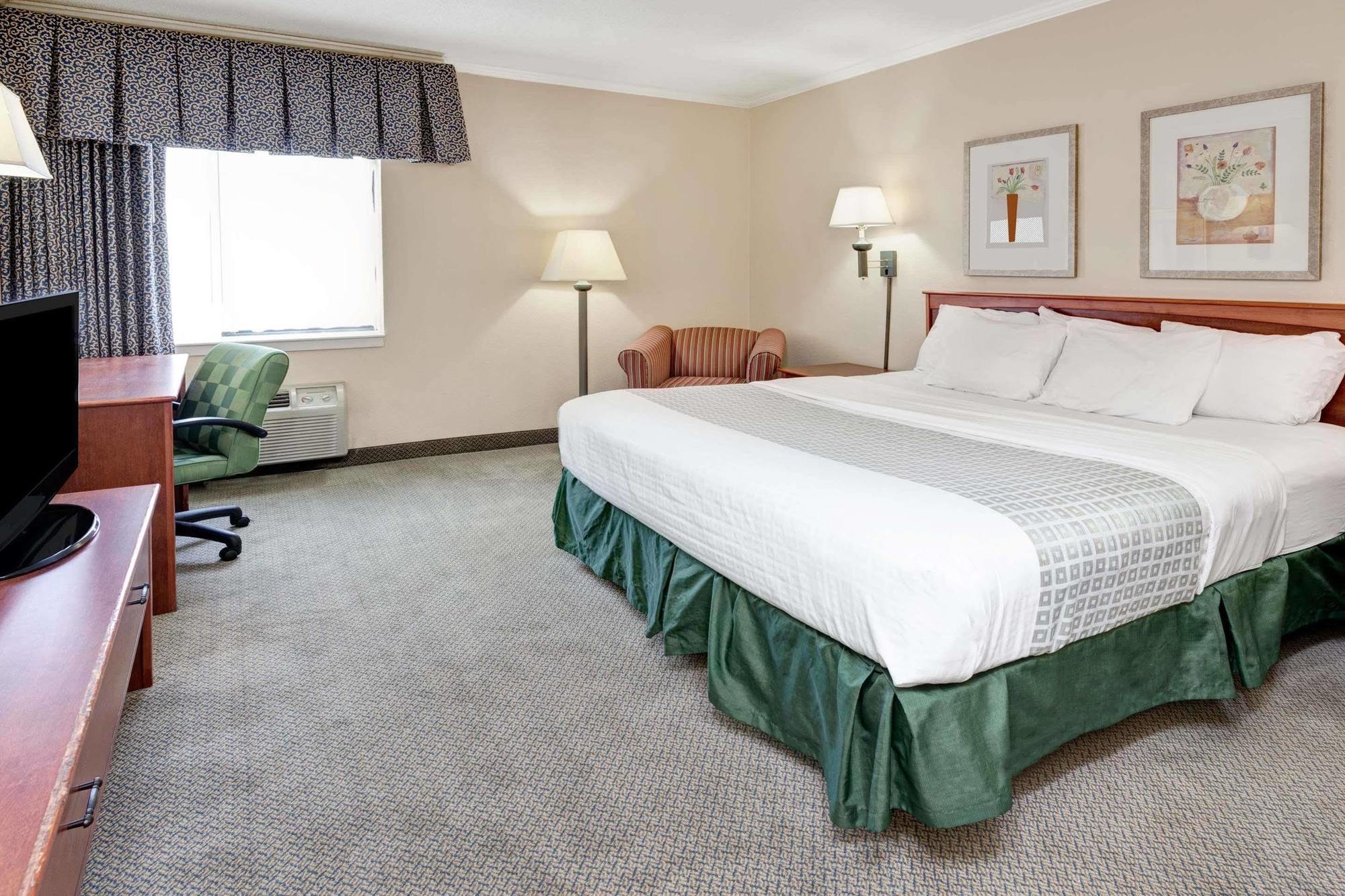 Baymont By Wyndham Detroit Airport/Romulus Hotel Luaran gambar